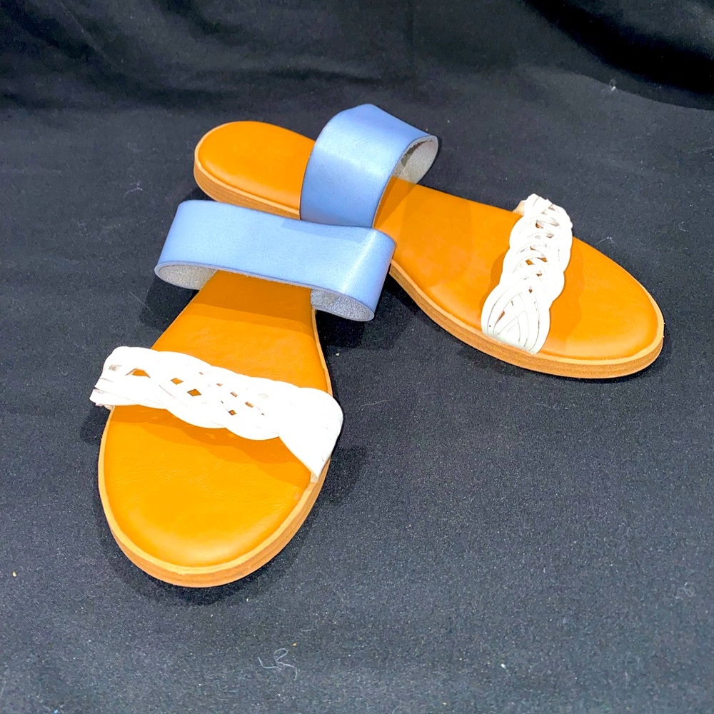 Universal Thread sandals!